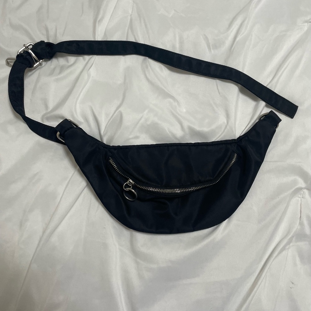Black Fanny pack